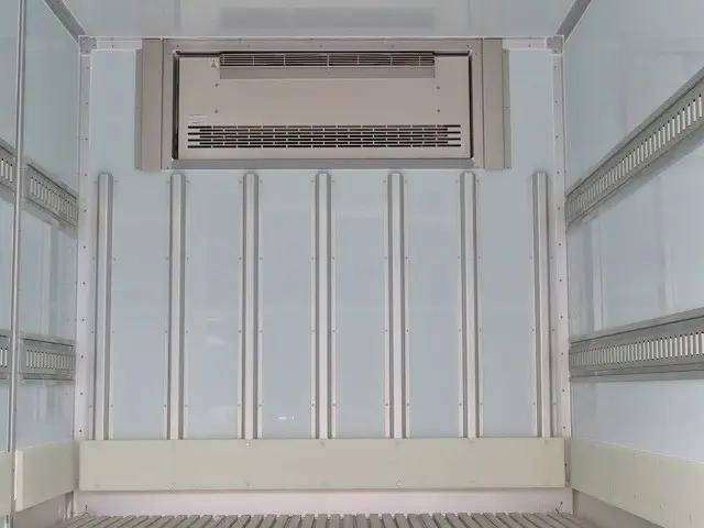 日野デュトロ冷凍車（冷蔵車）小型（2t・3t）[写真21]