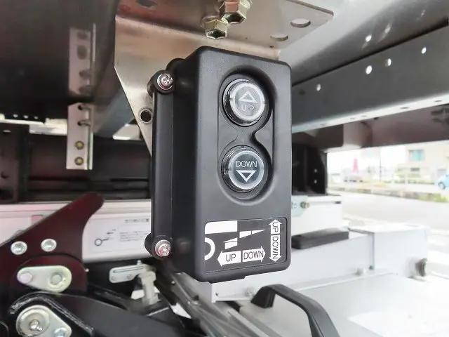 日野デュトロ冷凍車（冷蔵車）小型（2t・3t）[写真30]