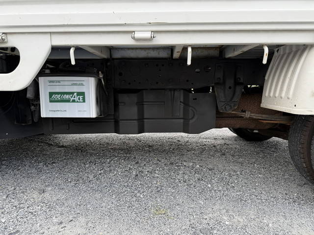 日産バネット平ボディ小型（2t・3t）[写真12]