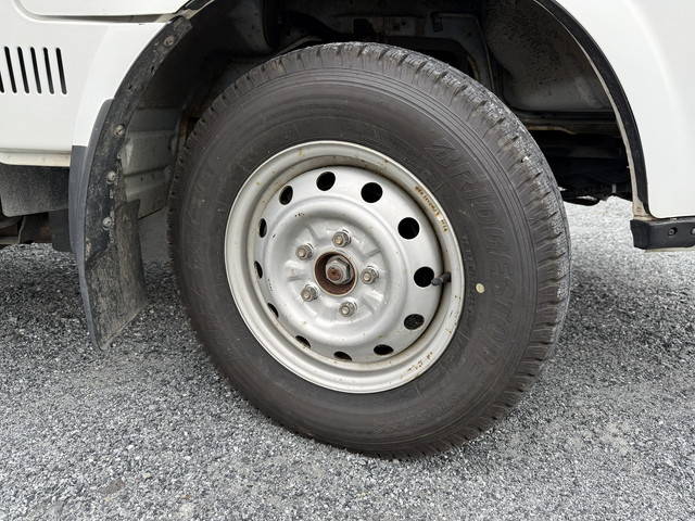 日産バネット平ボディ小型（2t・3t）[写真15]