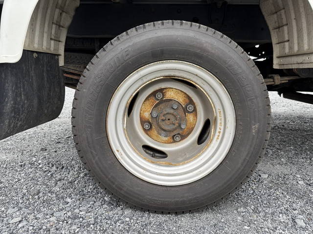 日産バネット平ボディ小型（2t・3t）[写真17]