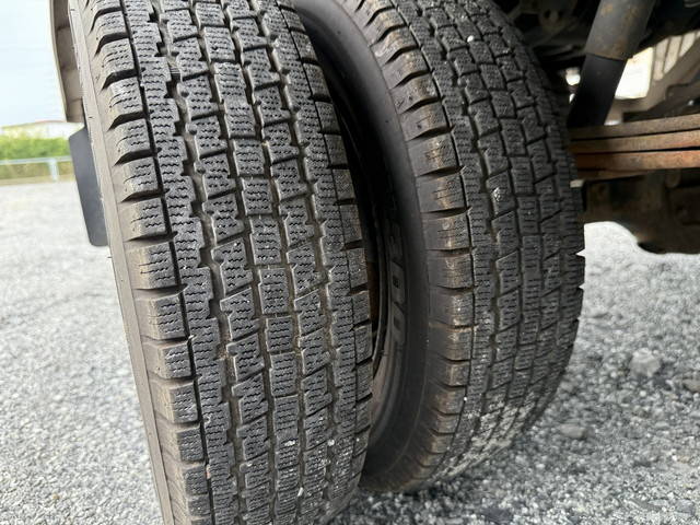 日産バネット平ボディ小型（2t・3t）[写真18]