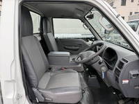 日産バネット平ボディ小型（2t・3t）[写真24]