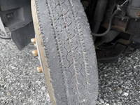 いすゞエルフ幌ウイング小型（2t・3t）[写真12]