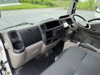 いすゞエルフ幌ウイング小型（2t・3t）[写真28]