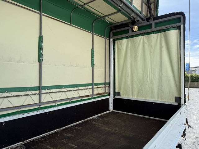 いすゞエルフ幌ウイング小型（2t・3t）[写真39]