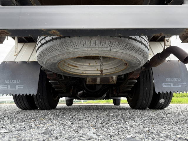 いすゞエルフ幌ウイング小型（2t・3t）[写真09]