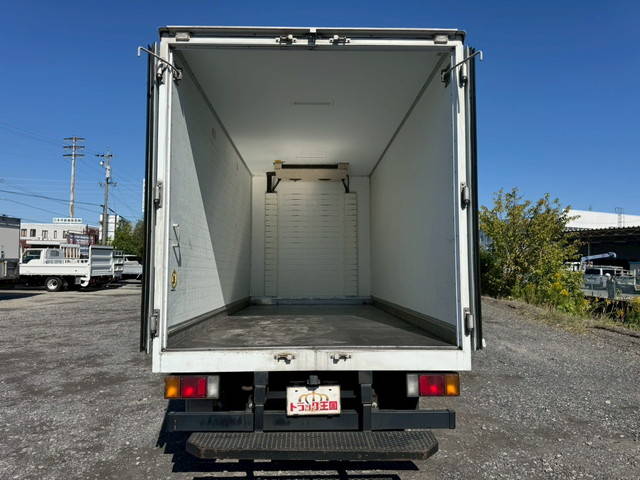 いすゞエルフ冷凍車（冷蔵車）小型（2t・3t）[写真10]