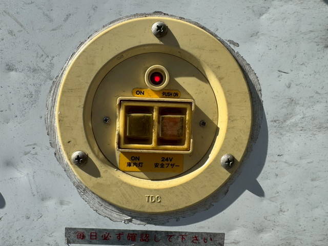 いすゞエルフ冷凍車（冷蔵車）小型（2t・3t）[写真19]