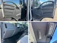 いすゞエルフ冷凍車（冷蔵車）小型（2t・3t）[写真29]