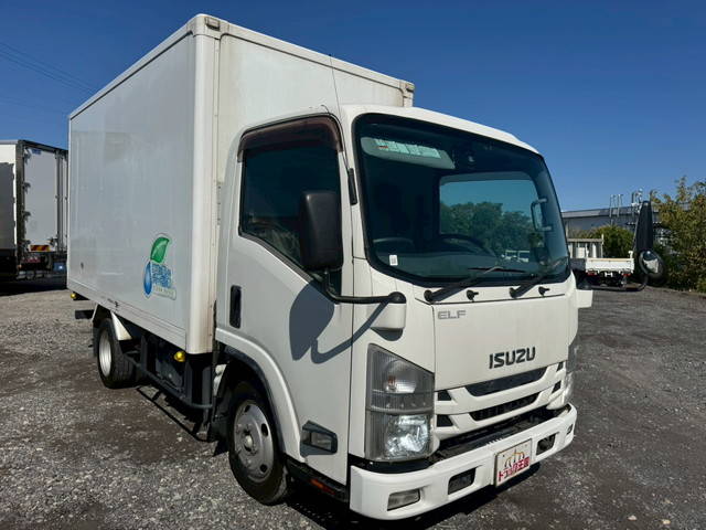 いすゞエルフ冷凍車（冷蔵車）小型（2t・3t）[写真03]