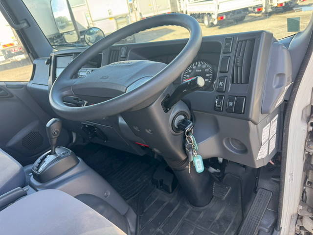 いすゞエルフ冷凍車（冷蔵車）小型（2t・3t）[写真31]