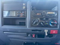 いすゞエルフ冷凍車（冷蔵車）小型（2t・3t）[写真36]