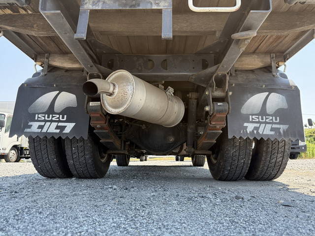 いすゞエルフ平ボディ小型（2t・3t）[写真20]