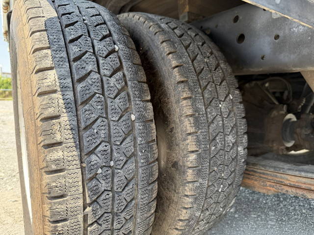 いすゞエルフ平ボディ小型（2t・3t）[写真23]