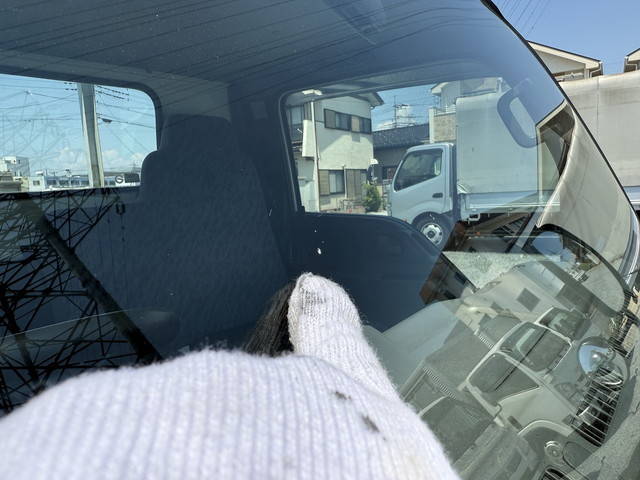 いすゞエルフ平ボディ小型（2t・3t）[写真29]