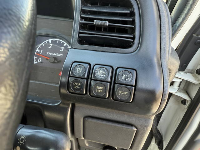 いすゞエルフ平ボディ小型（2t・3t）[写真33]