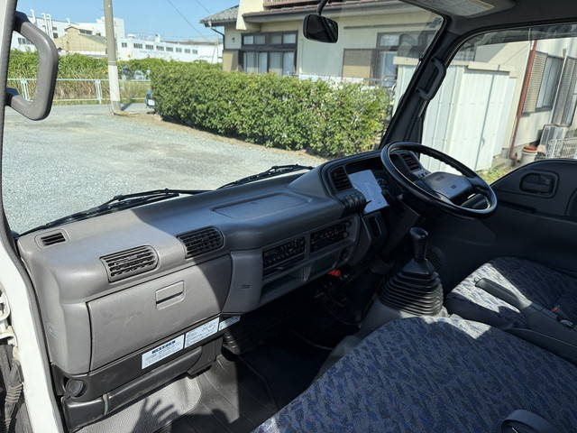 いすゞエルフ平ボディ小型（2t・3t）[写真40]