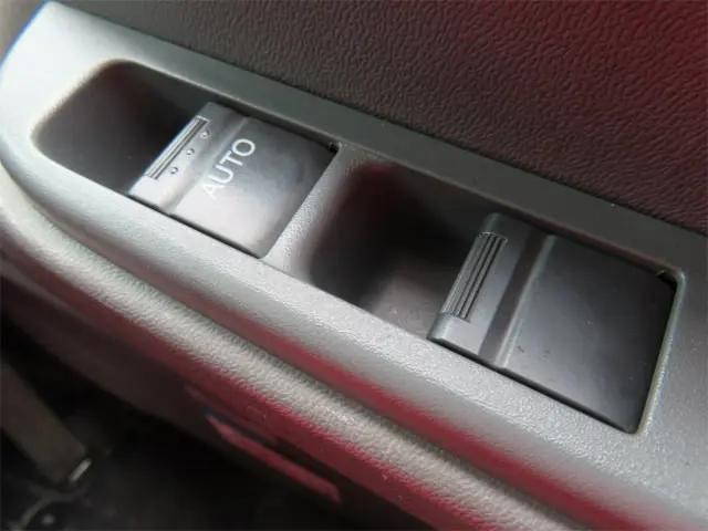 いすゞエルフ高所作業車小型（2t・3t）[写真15]