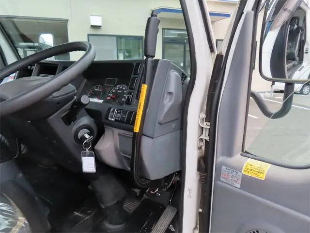 いすゞエルフ高所作業車小型（2t・3t）[写真16]