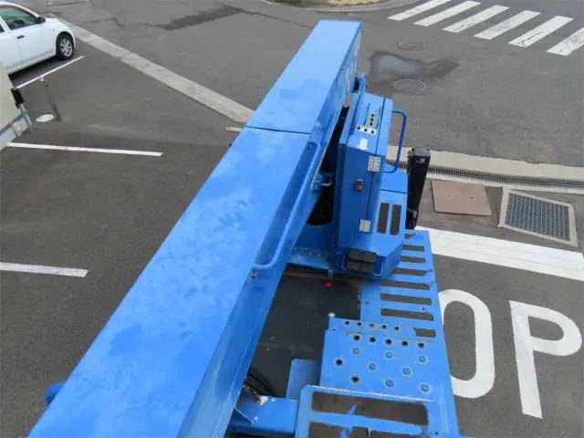 いすゞエルフ高所作業車小型（2t・3t）[写真18]