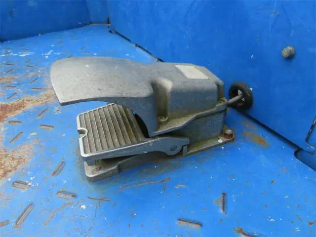 いすゞエルフ高所作業車小型（2t・3t）[写真23]