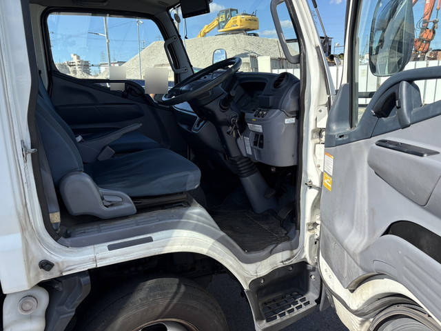 三菱ふそうキャンター冷凍車（冷蔵車）小型（2t・3t）[写真15]