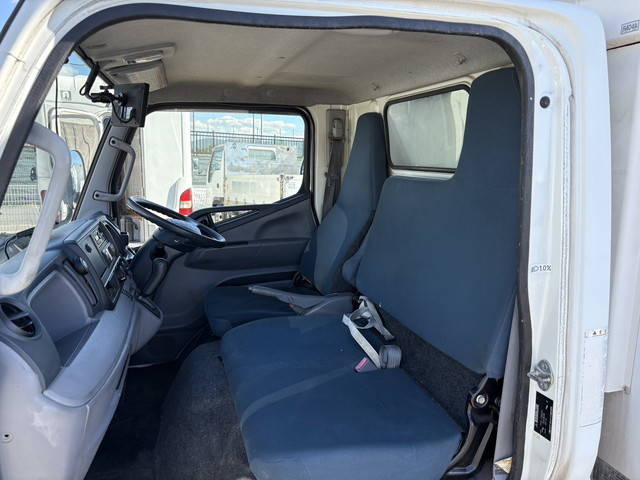 三菱ふそうキャンター冷凍車（冷蔵車）小型（2t・3t）[写真16]