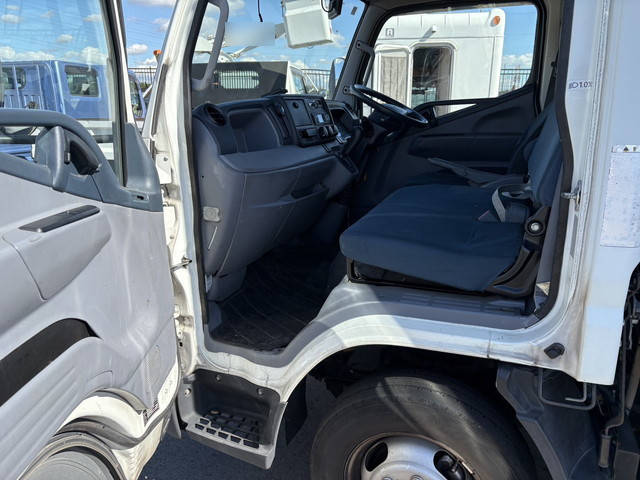 三菱ふそうキャンター冷凍車（冷蔵車）小型（2t・3t）[写真17]