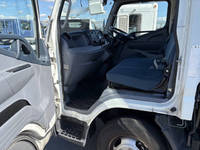 三菱ふそうキャンター冷凍車（冷蔵車）小型（2t・3t）[写真18]