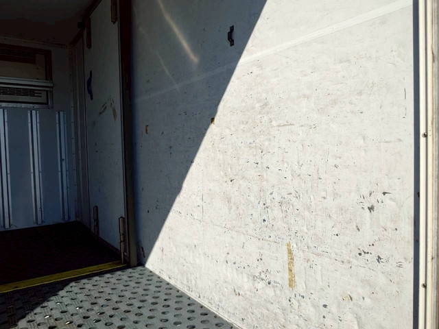 三菱ふそうキャンター冷凍車（冷蔵車）小型（2t・3t）[写真22]