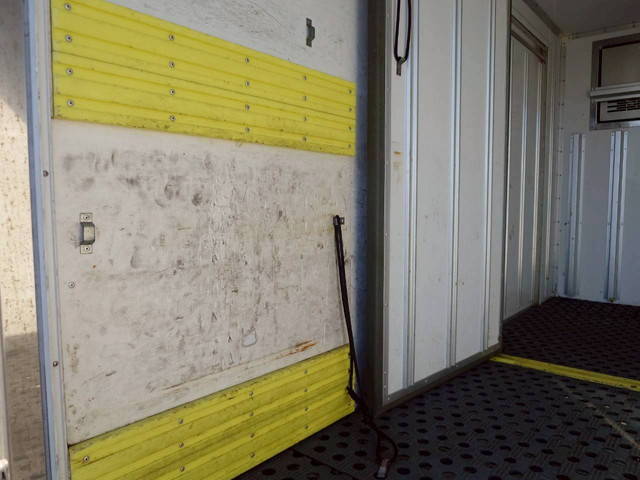 三菱ふそうキャンター冷凍車（冷蔵車）小型（2t・3t）[写真23]