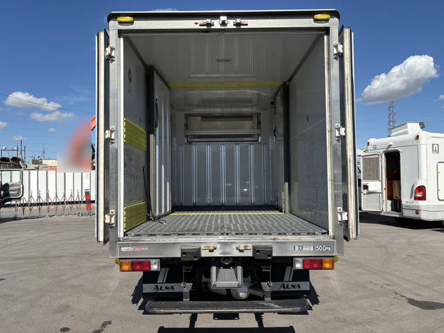 三菱ふそうキャンター冷凍車（冷蔵車）小型（2t・3t）[写真24]