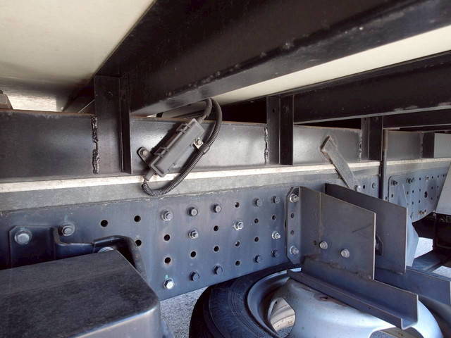 三菱ふそうキャンター冷凍車（冷蔵車）小型（2t・3t）[写真33]