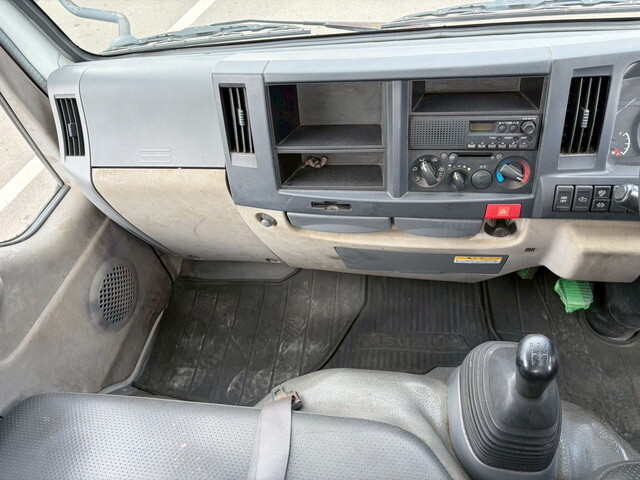 いすゞエルフアルミブロック小型（2t・3t）[写真29]