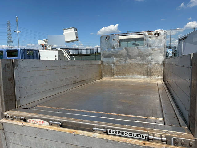 いすゞエルフアルミブロック小型（2t・3t）[写真09]