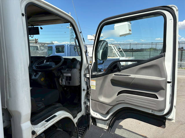 三菱ふそうキャンター冷凍車（冷蔵車）小型（2t・3t）[写真17]