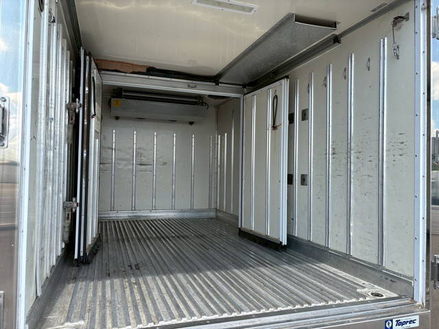 三菱ふそうキャンター冷凍車（冷蔵車）小型（2t・3t）[写真19]