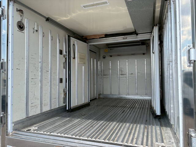 三菱ふそうキャンター冷凍車（冷蔵車）小型（2t・3t）[写真20]