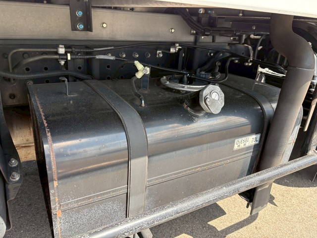 三菱ふそうキャンター冷凍車（冷蔵車）小型（2t・3t）[写真27]