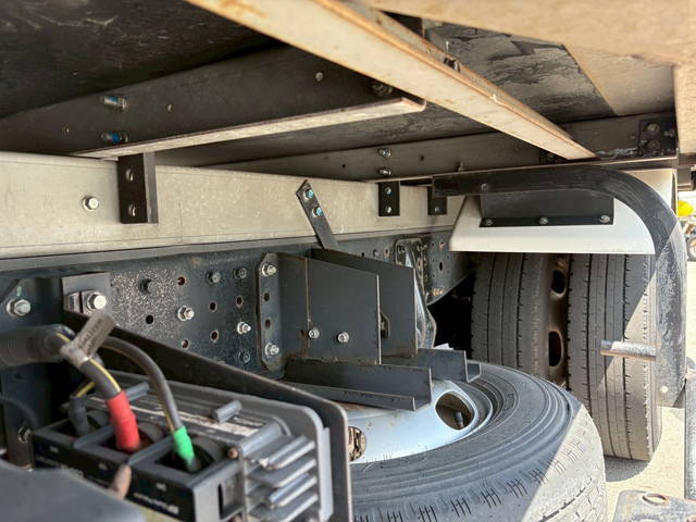 三菱ふそうキャンター冷凍車（冷蔵車）小型（2t・3t）[写真29]