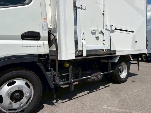 三菱ふそうキャンター冷凍車（冷蔵車）小型（2t・3t）[写真30]