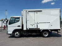 三菱ふそうキャンター冷凍車（冷蔵車）小型（2t・3t）[写真06]