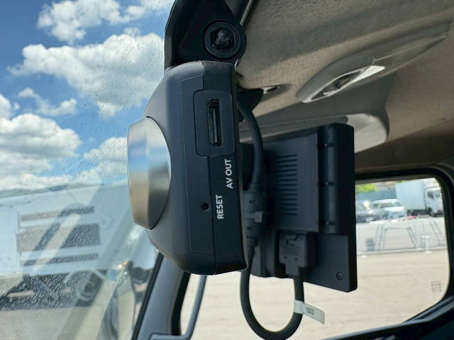 三菱ふそうキャンター冷凍車（冷蔵車）小型（2t・3t）[写真07]