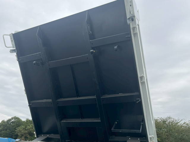 三菱ふそうキャンターダンプ小型（2t・3t）[写真20]