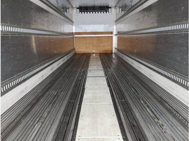 日野プロフィア冷凍車（冷蔵車）大型（10t）[写真07]