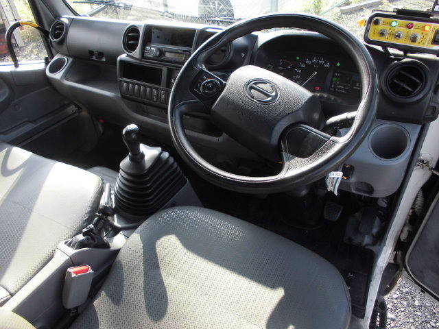 日野デュトロパッカー車（塵芥車）小型（2t・3t）[写真26]