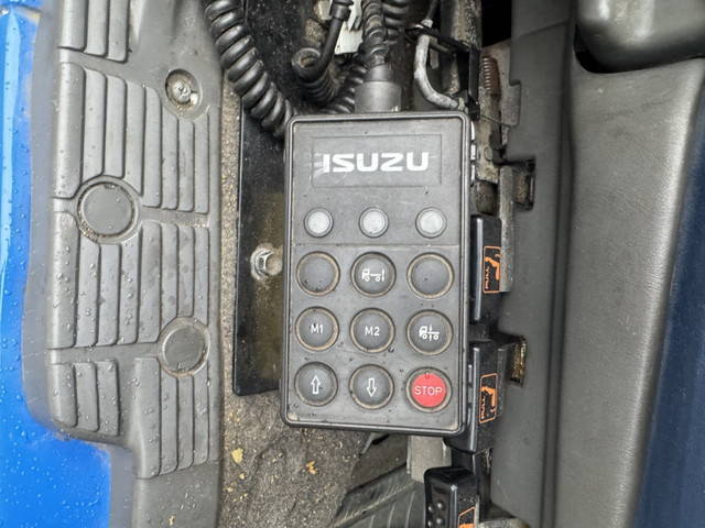 いすゞギガクレーン4段大型（10t）[写真09]