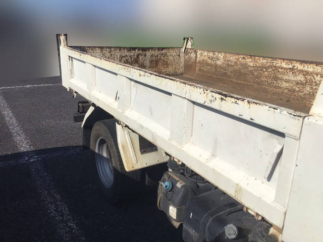 三菱ふそうキャンターダンプ小型（2t・3t）[写真09]