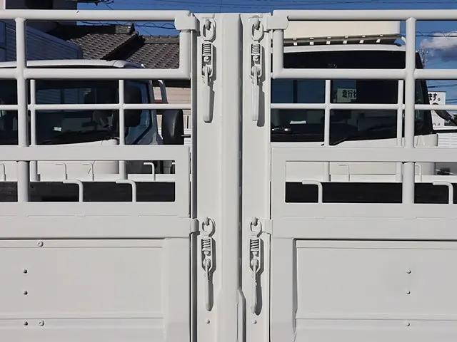 トヨタダイナ平ボディ小型（2t・3t）[写真13]